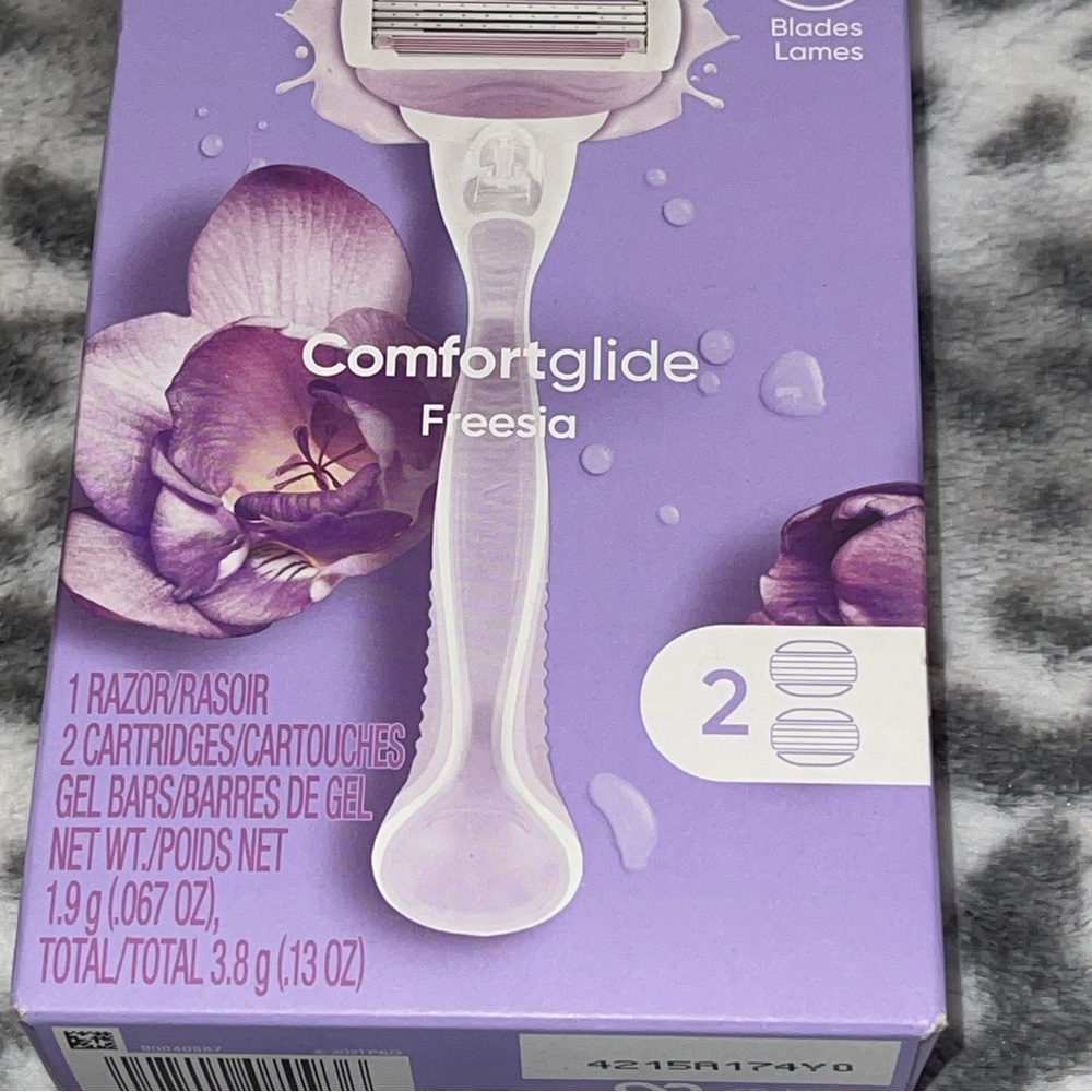 Gillette Venus Razor - Picture 3 of 8